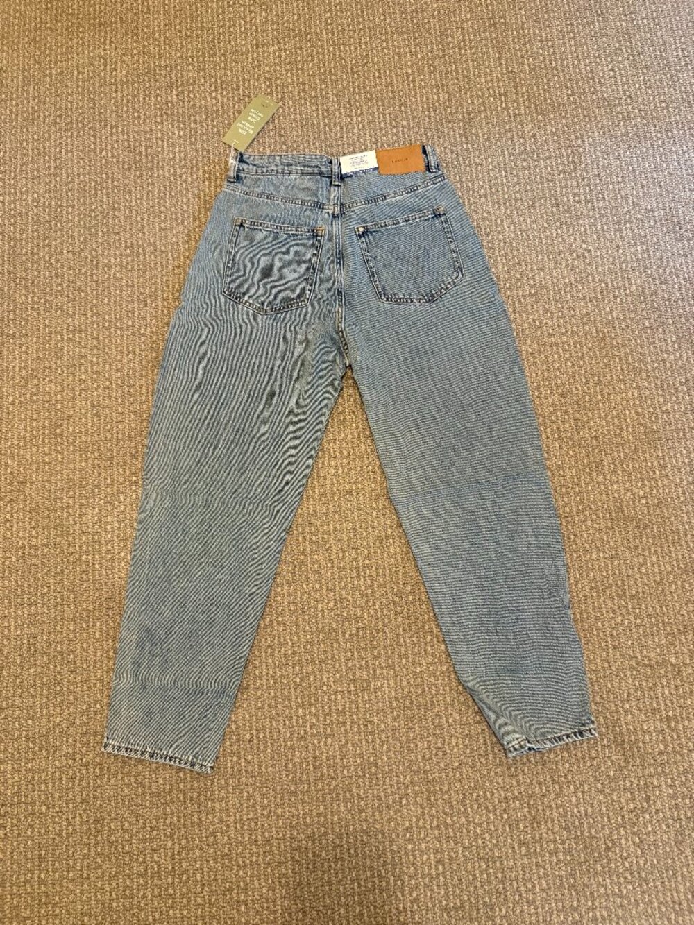 H&M &Denim Loose Mom Jeans Size 6 New w/tags
